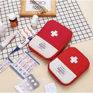 FIRST AID POUCH TR460